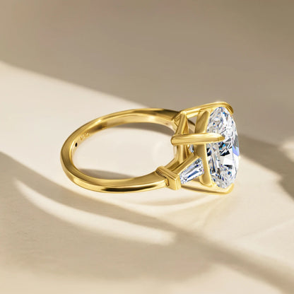 AU585 14K Gold Three Stone Moissanite Diamond Rings for Women Glamorous Sophisticated Look Cocktail Ring Engagement Fine Jewelry