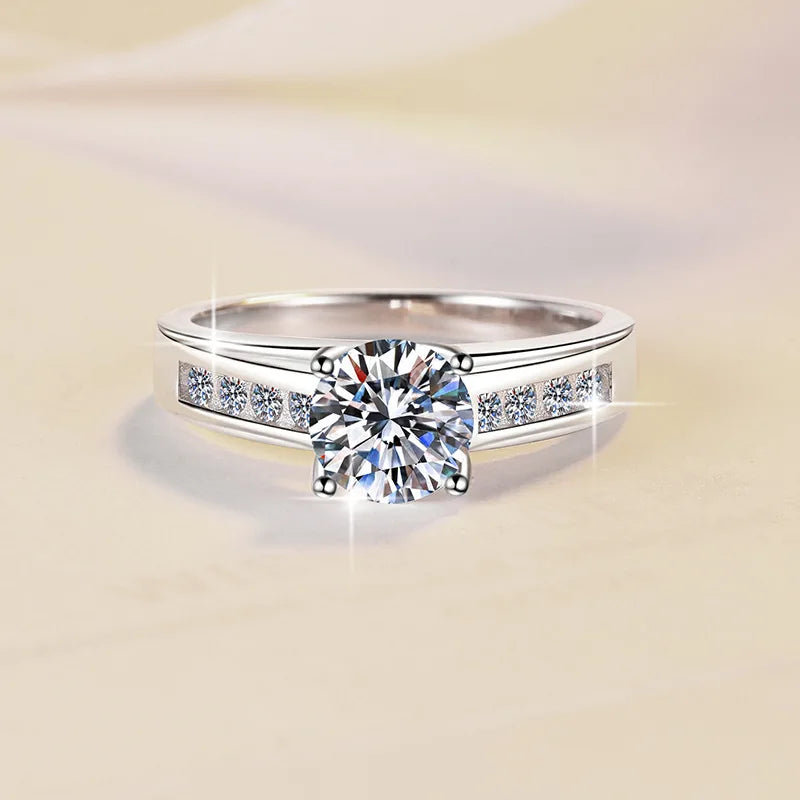 Fashion Luxury Ring Women's PT950 Platinum 1Ct Moissanite - Trendy understated, sparkling aura, fit parties & dates