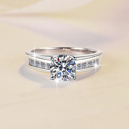 Fashion Luxury Ring Women's PT950 Platinum 1Ct Moissanite - Trendy understated, sparkling aura, fit parties & dates